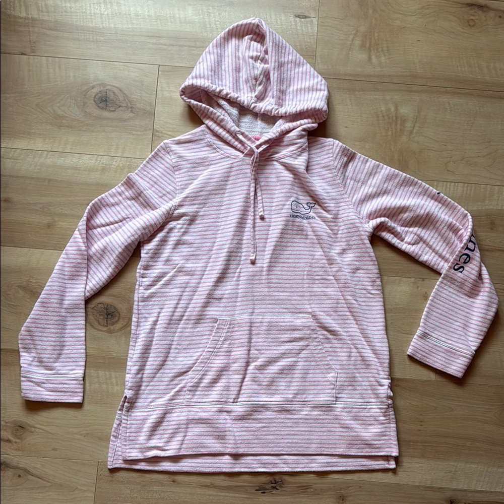Vineyard Vines Hoodie, Size medium